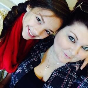 Meet your Posher, Chloe